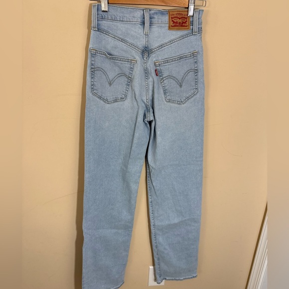 Levi's Ribcage Straight Light Wash Jeans size 26 - Picture 2 of 8
